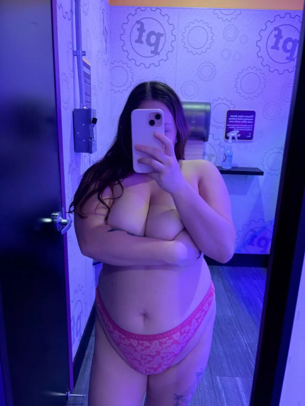 I love tanning after a good workout💪🏼