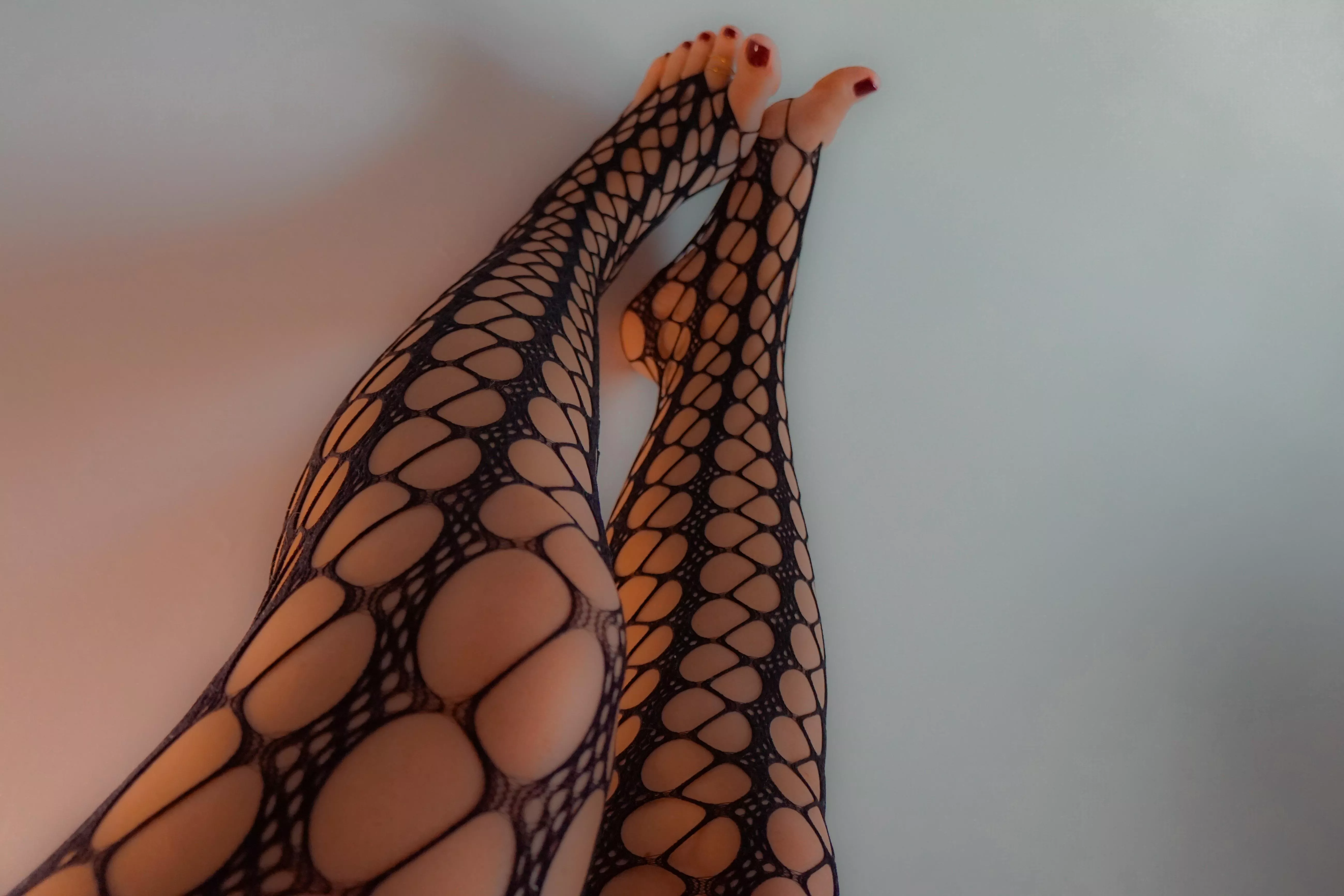 Imagine being trapped between these 😈