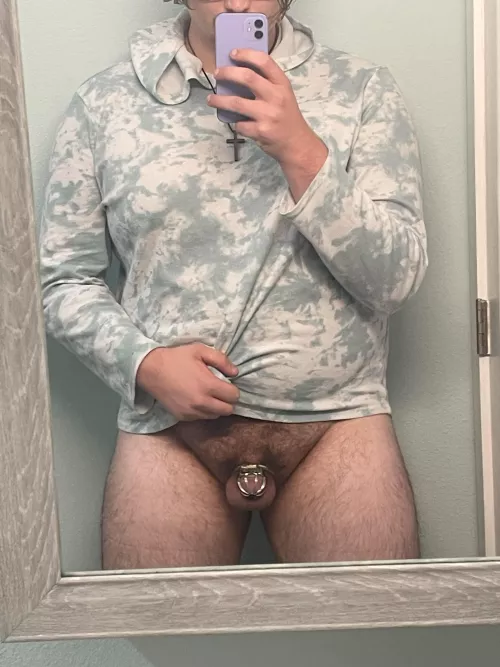  Just bought my first chastity! My goal is to stay locked for two days, but I'm open to hearing people recommendations. Any feedback is welcome!


