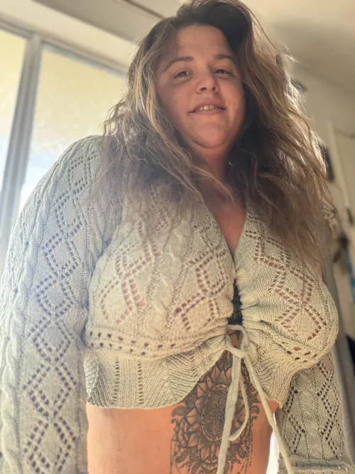 let these sexy tatted bbw curves seduce you !