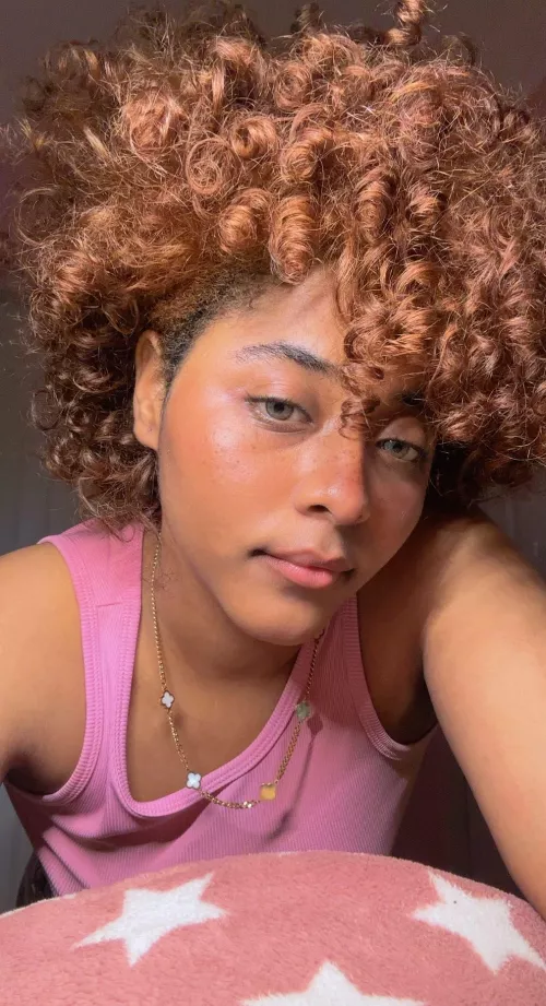 Living with confidence and grace, unapologetically.