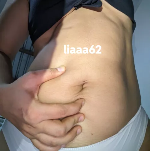 My belly button wants to play 