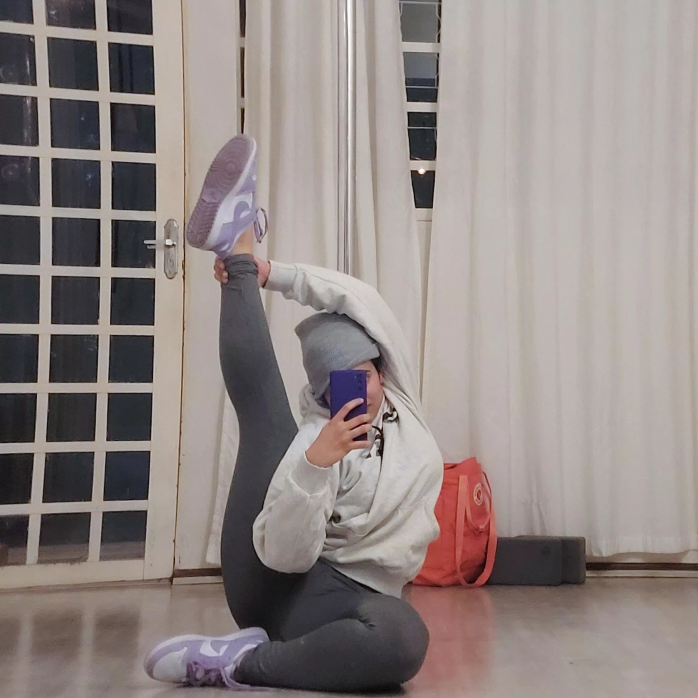 my dirty soles is all you deserve (oc)