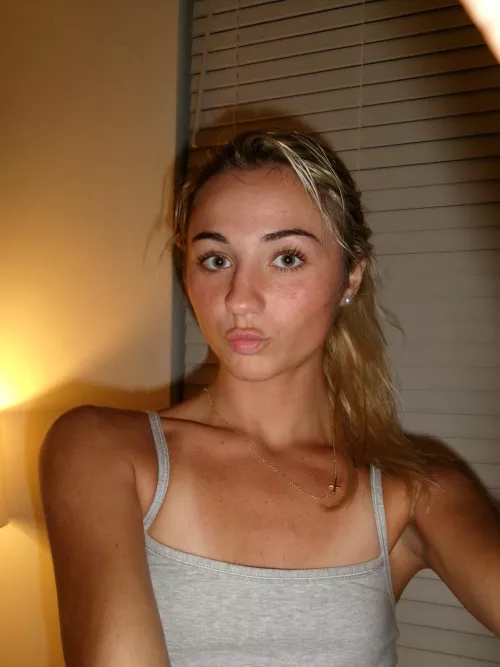 no makeup, no problem. im just gonna have to deal with it 