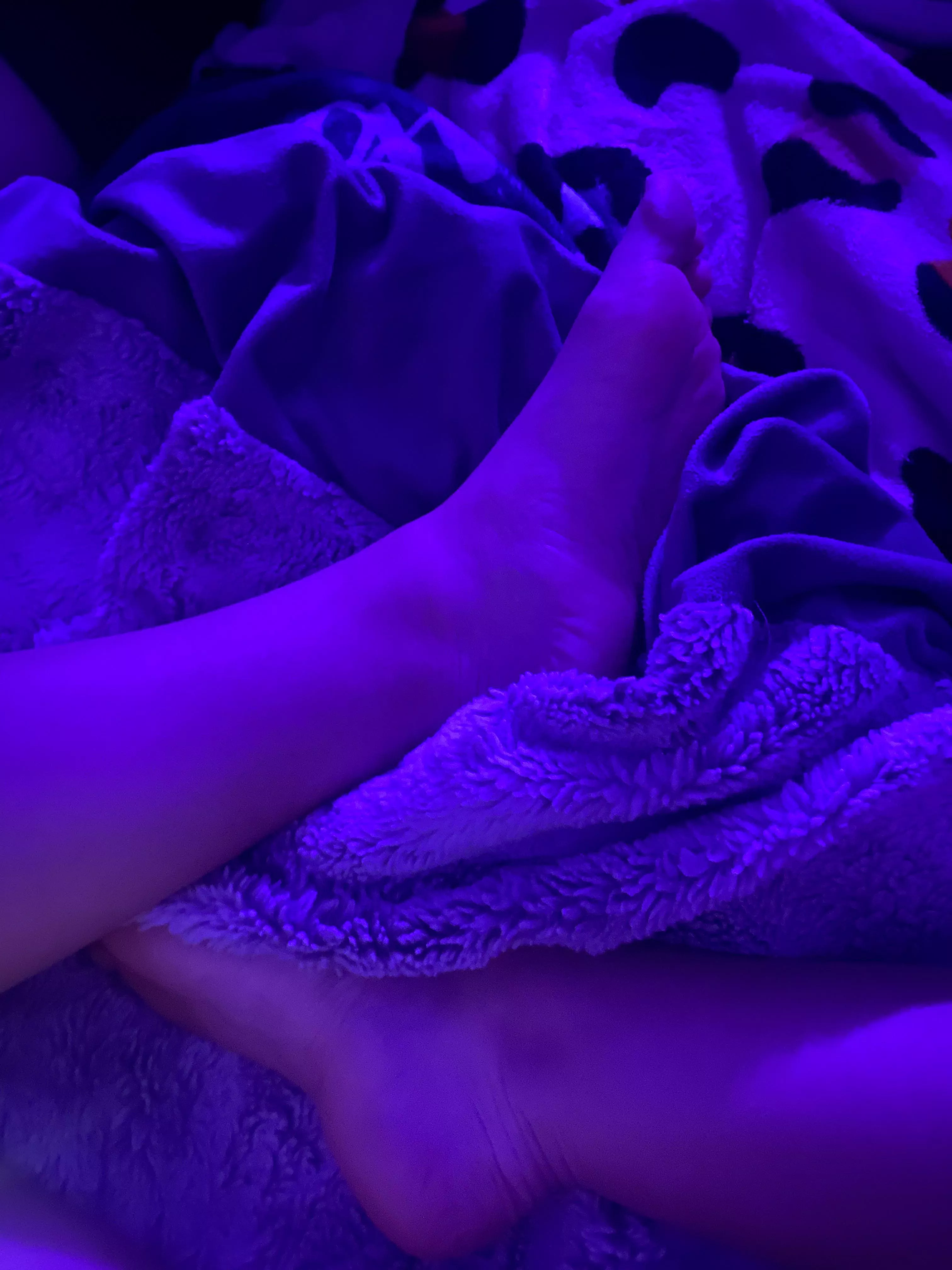 show holiday love for my cute feet 