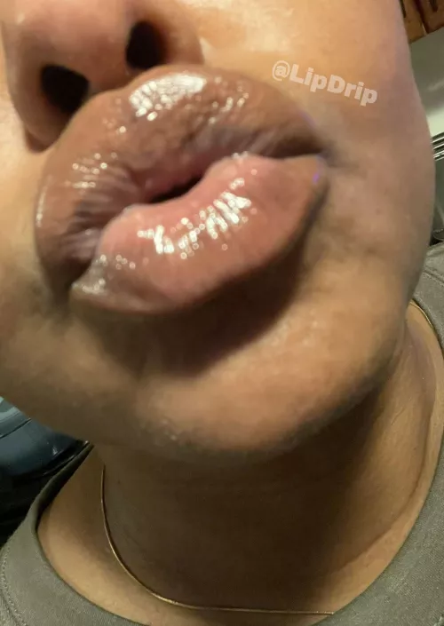 Take a second to stop scrolling… and enjoy the view. 👀👄