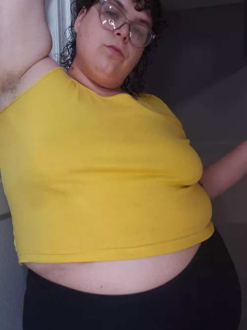 The Big Butch in a crop top representation we all need on our feeds 😍