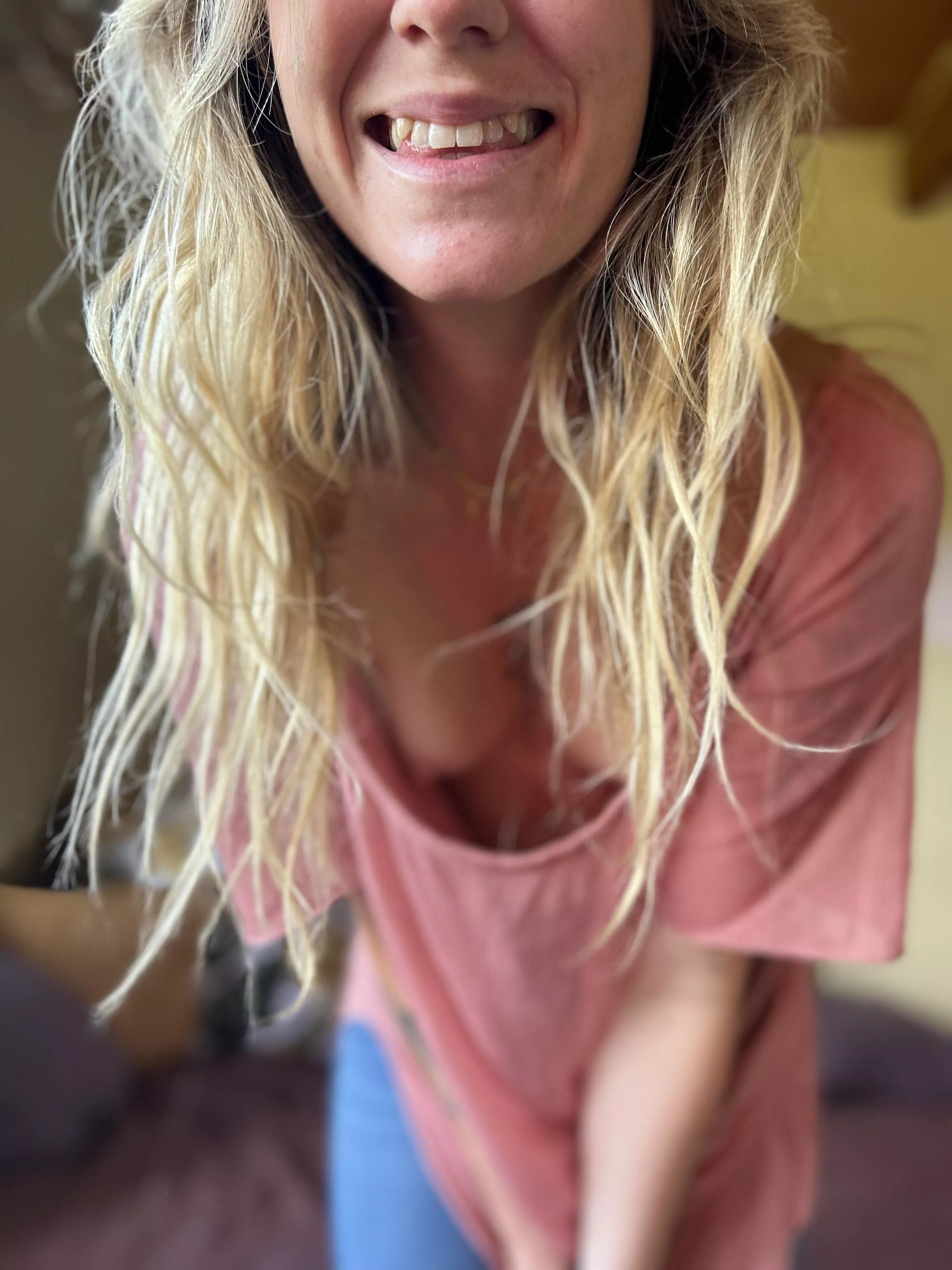 Tiny tits does the best downblouse 