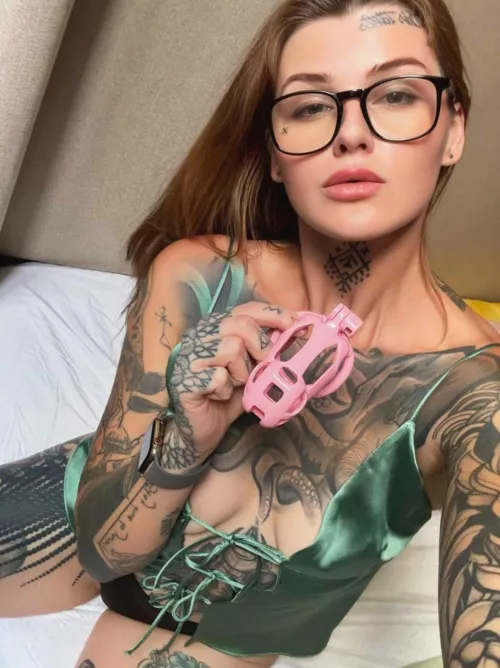 Would you date me if I caged you