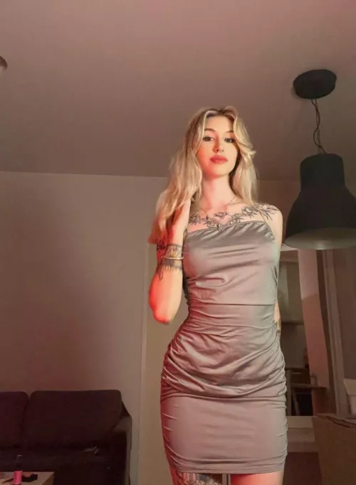 19F4M preferably experienced dom