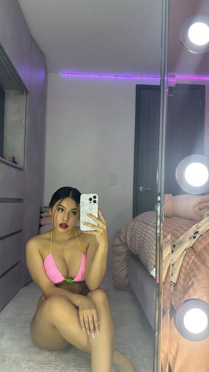 2006 girl here for you