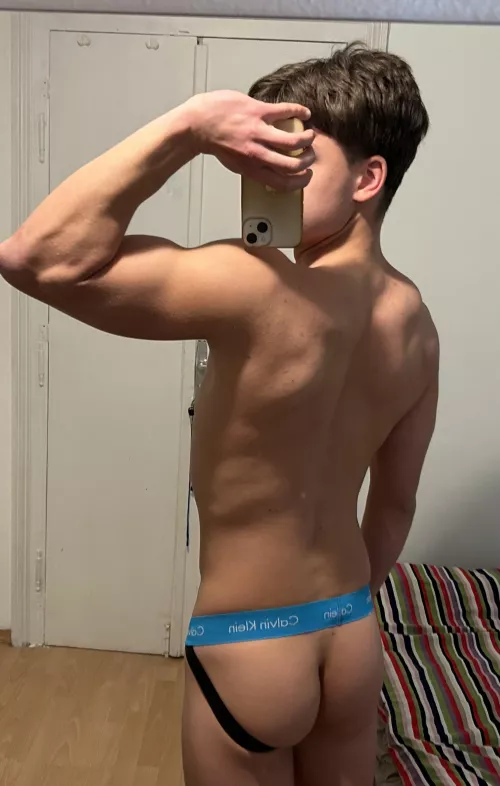 (20)Are you into tiny butt?