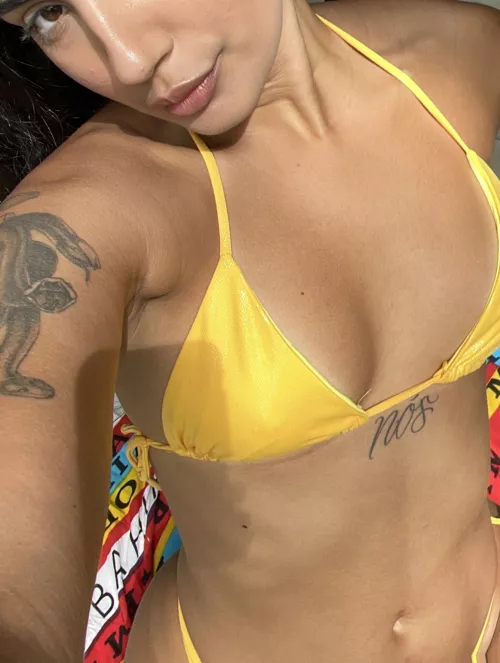 22F I would love to be your secret