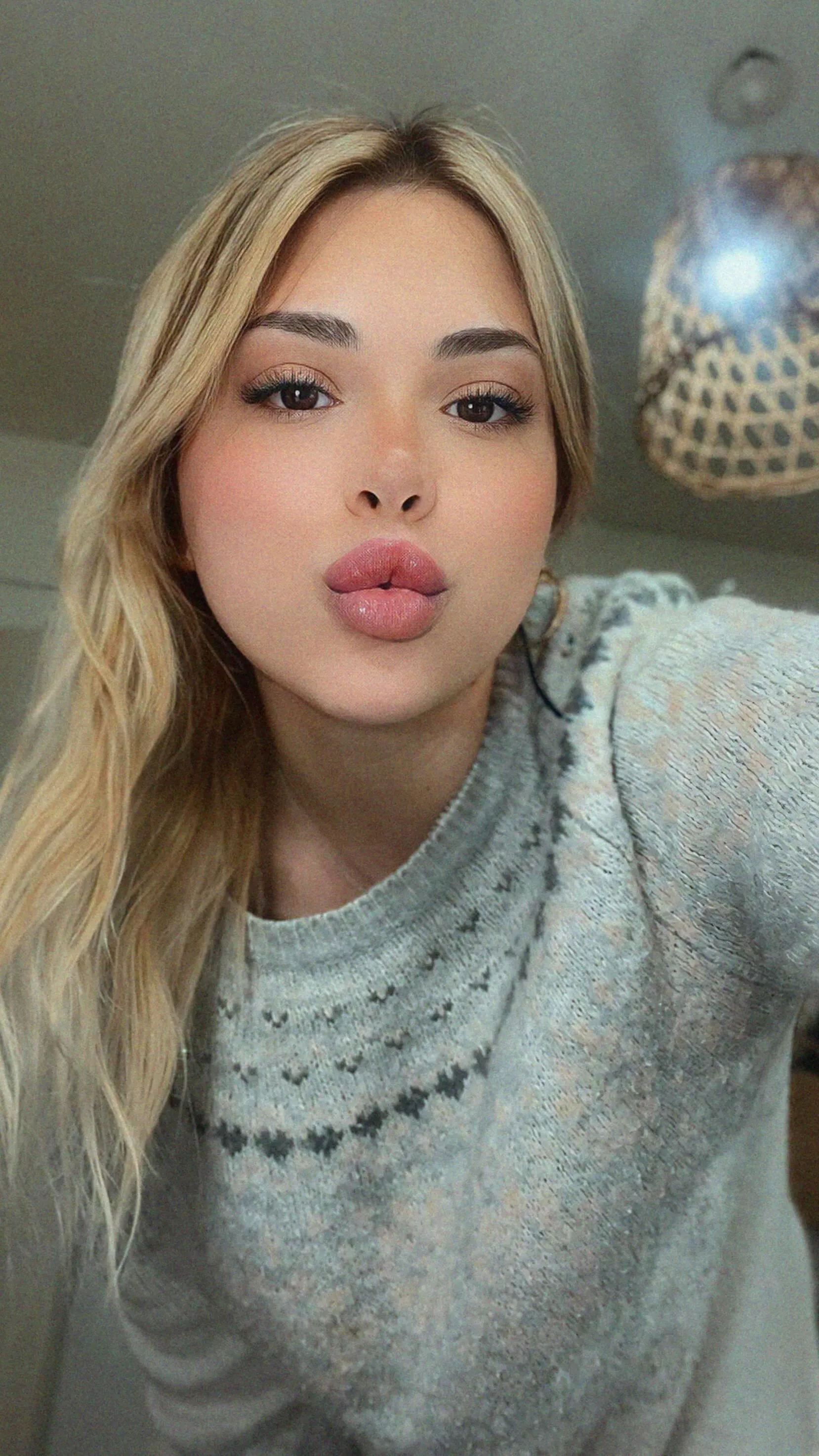 22F, Is it just me, or does a good conversation hit differently? Let’s vibe!