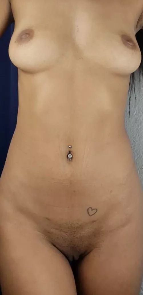 23f 118 lbs  5'4 - love my body