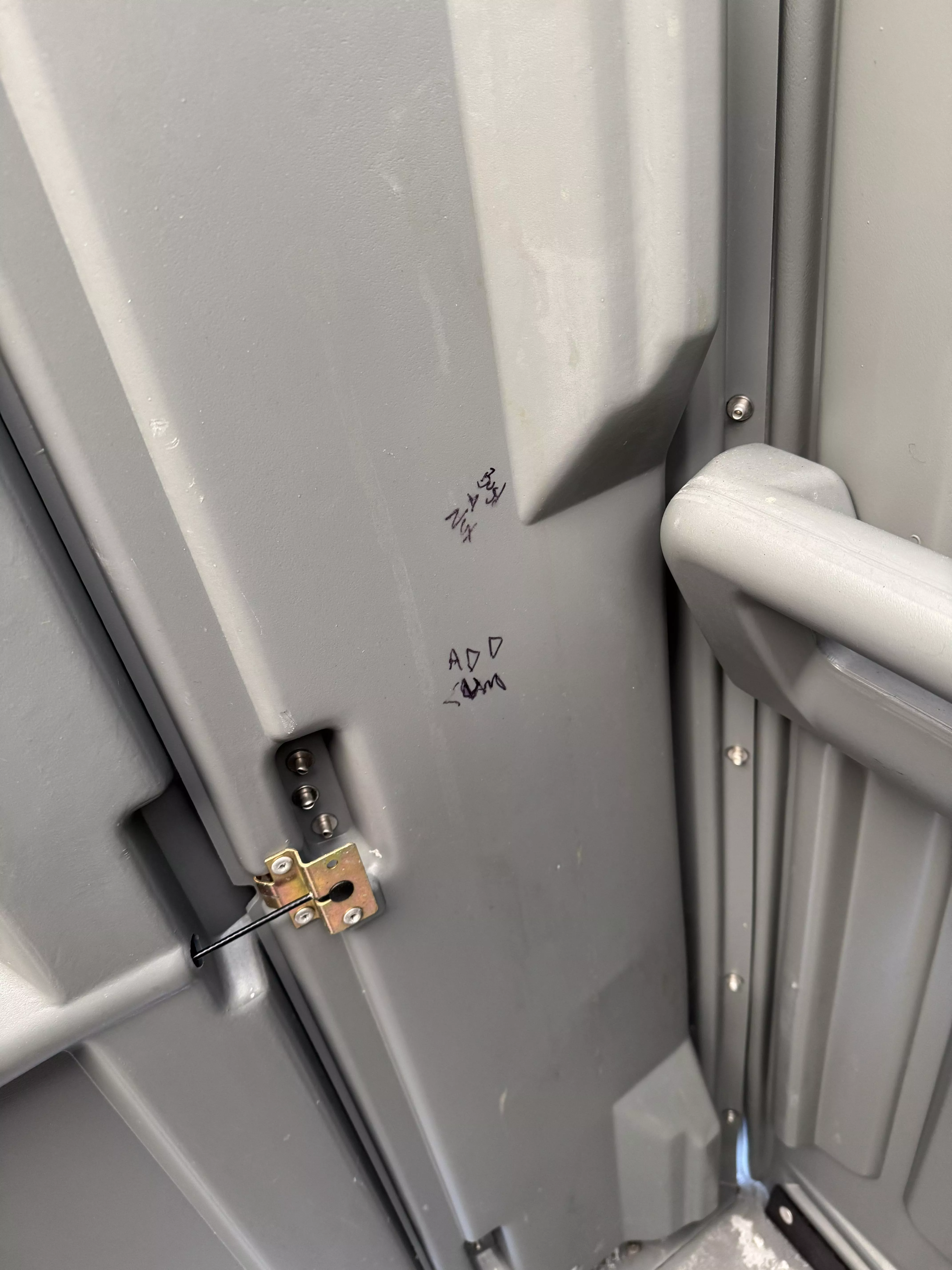 (25) Newish (from the looks of it) Chicago spot I just stumbled on. Think I’m gonna use it all winter. Dm for location 