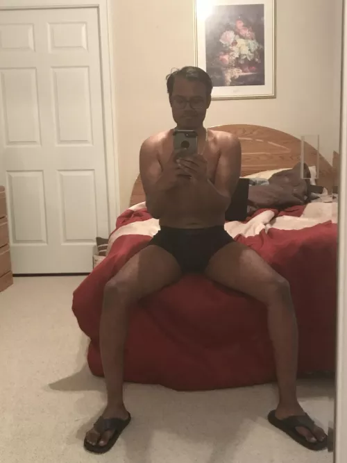 27M4F. Holding for a week. Needs draining. Can drive. Open to Dms