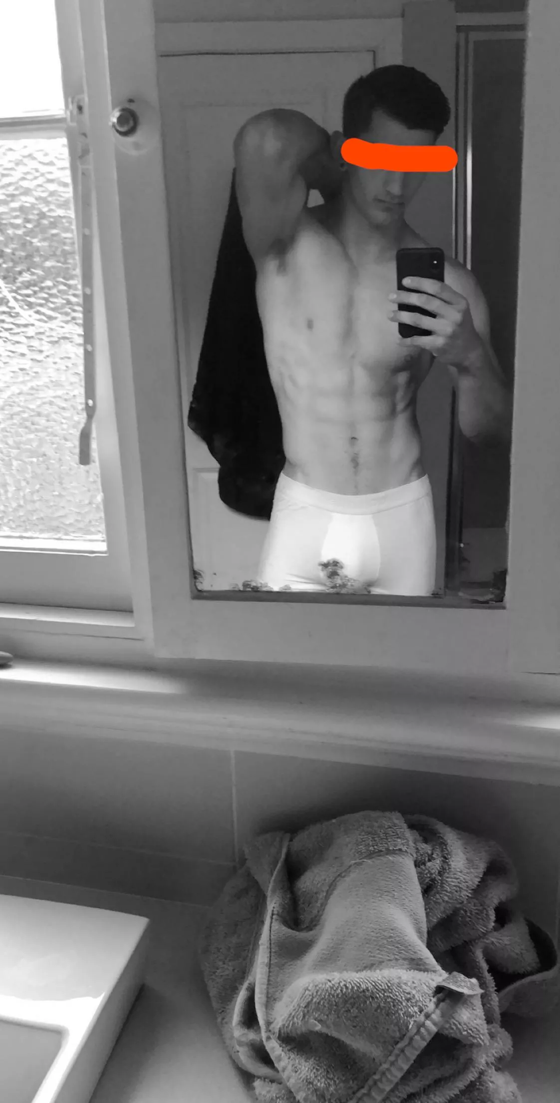 28 M4F Melbourne. Looking for a dominant good woman