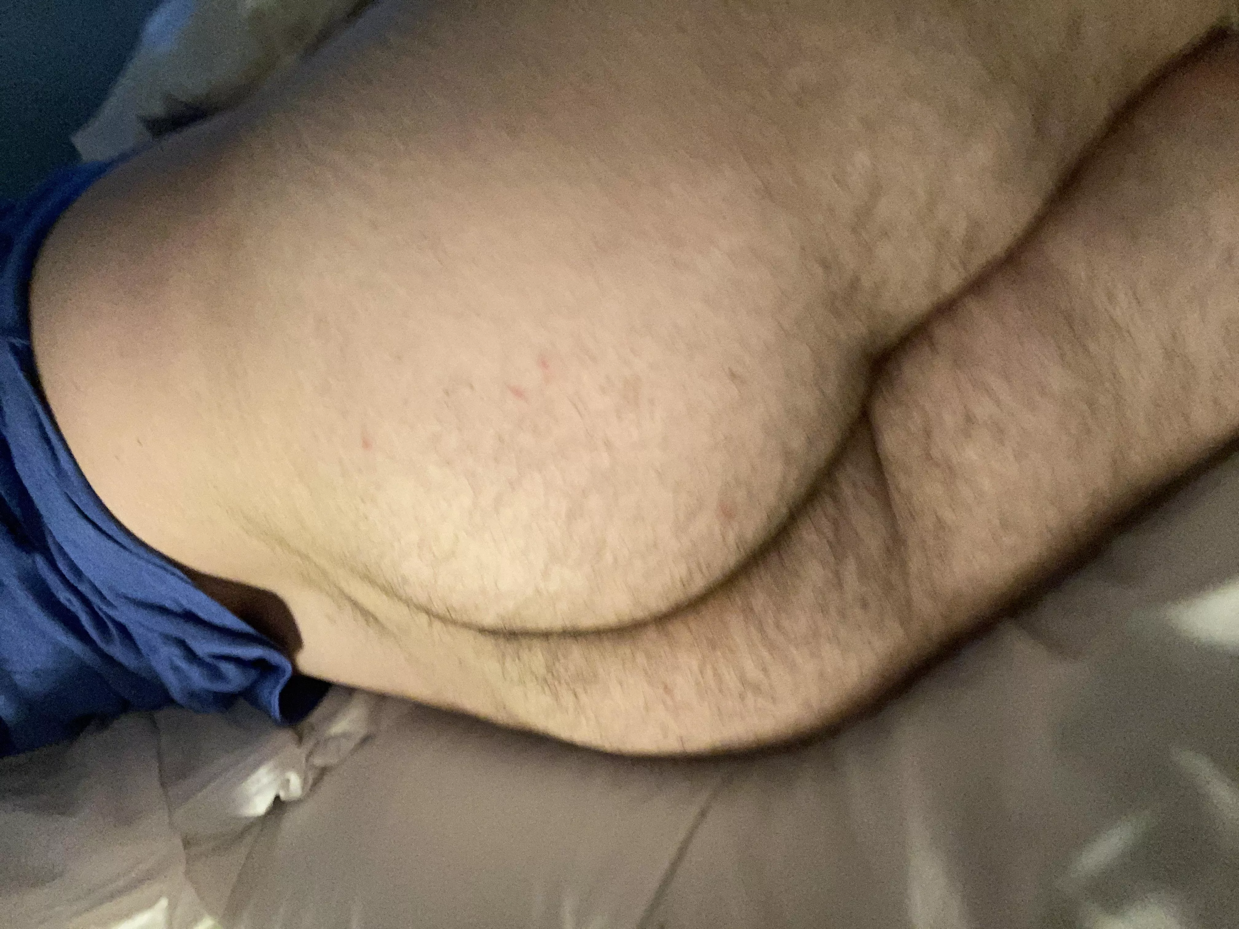 30 [M4M] #downtown Philly visiting looking to suck straight/married guy can host 