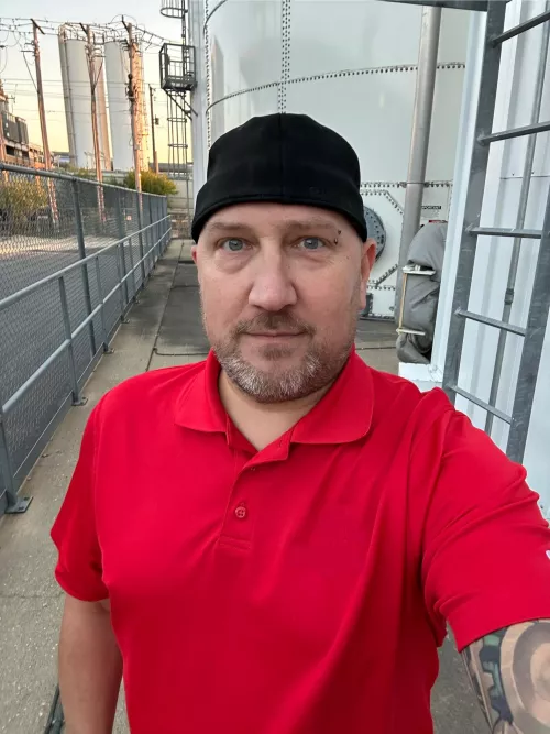 49[M4F] Who’s awake, serious, and near Celina, ready to have some fun?