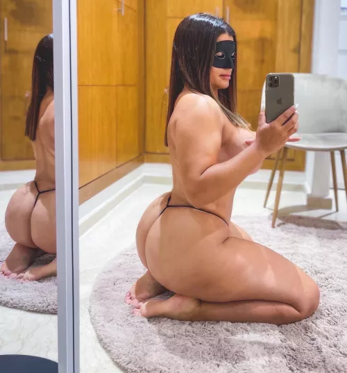 80s mom, should I still be in a thong?