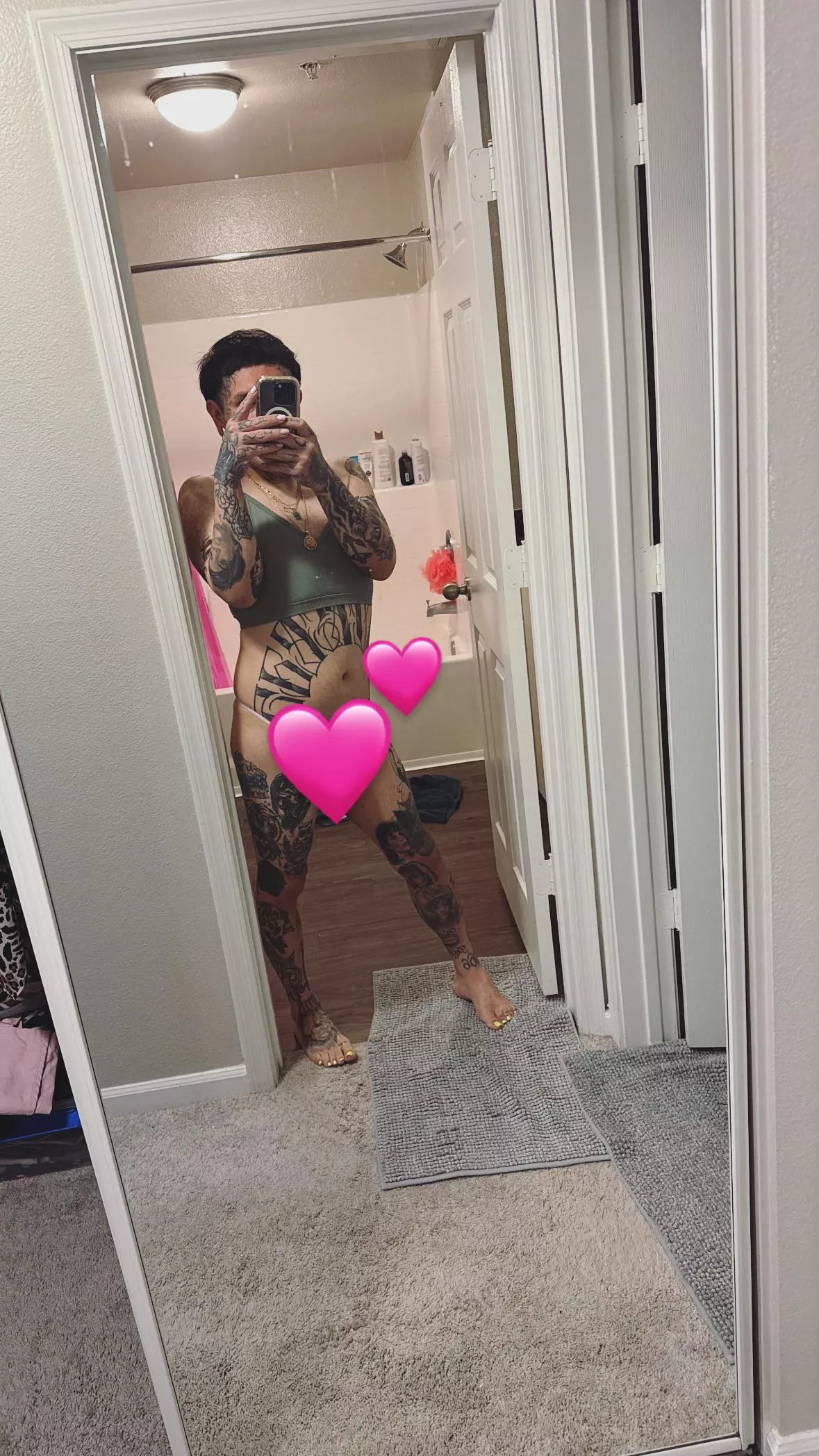 909 Rancho Cucamonga hosting foot worship sessions 