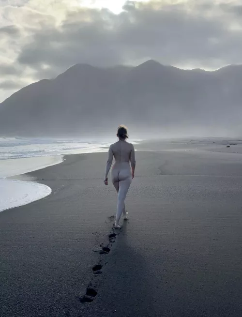A fabulous day spent nude on a remote, wild beach (OC)