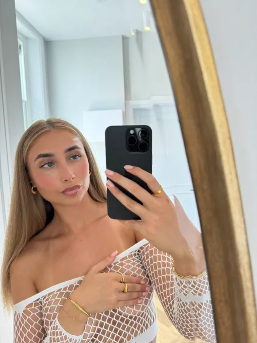 A fuck buddy would be nice 