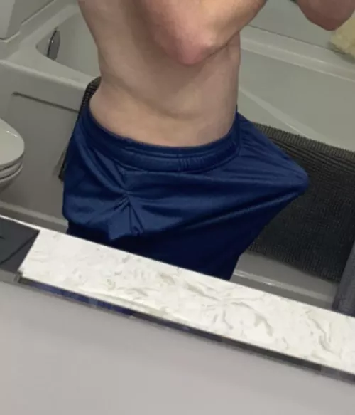 Any bros wanna jerk off and bust in dirty basketball shorts with me