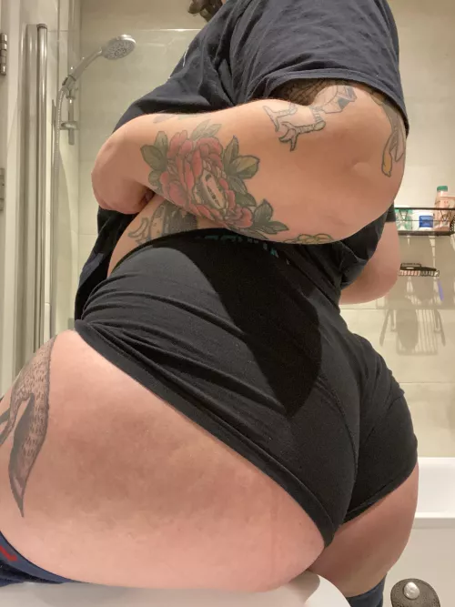 Any older men who like tattoos here