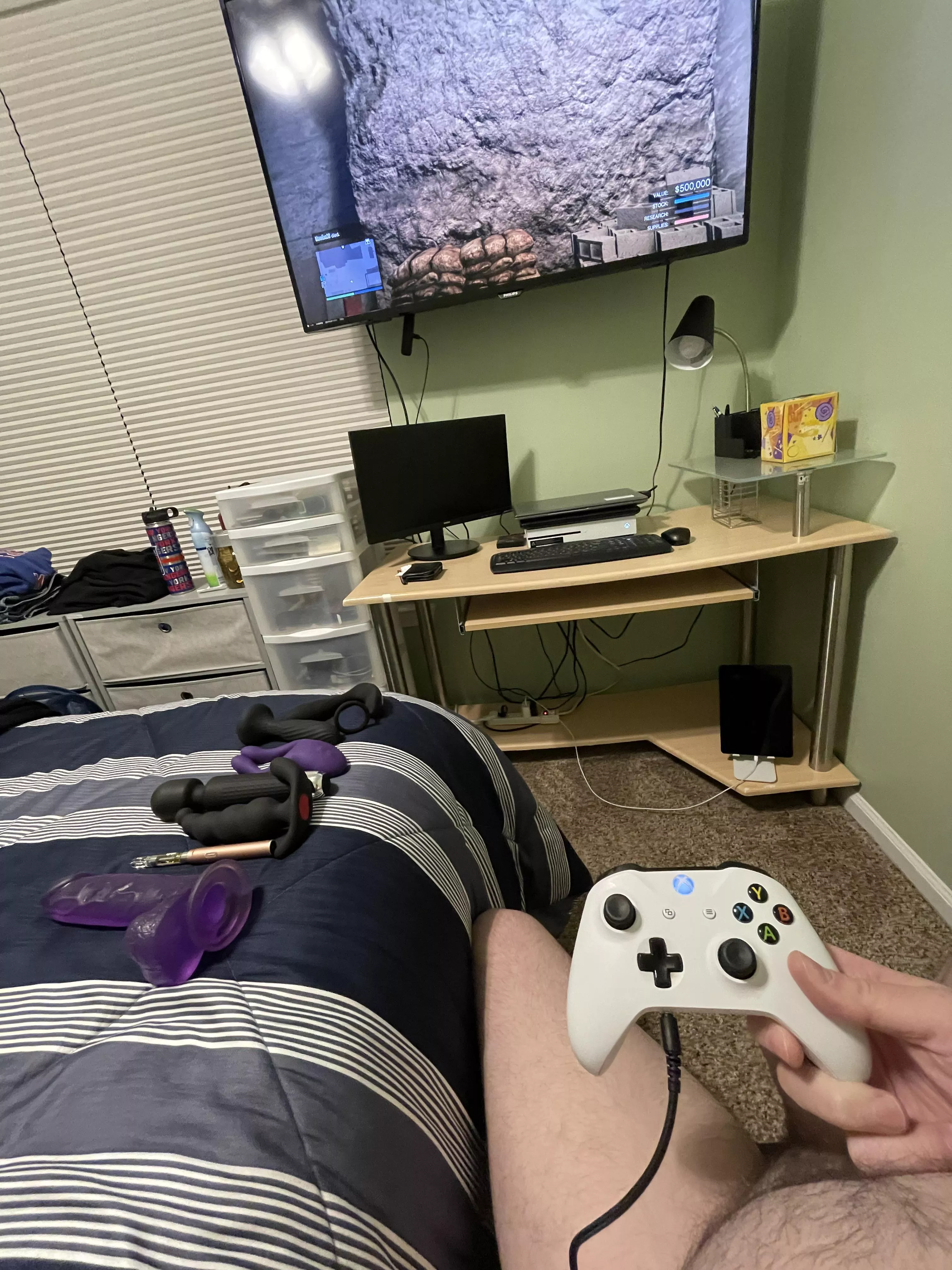 Anyone down for late night gaming on Xbox?? 