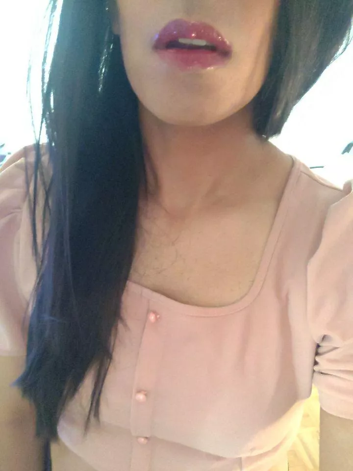 Are you boys playing with yourself? 🍍