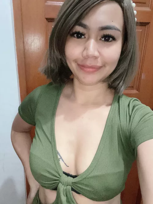 Asian Filipina