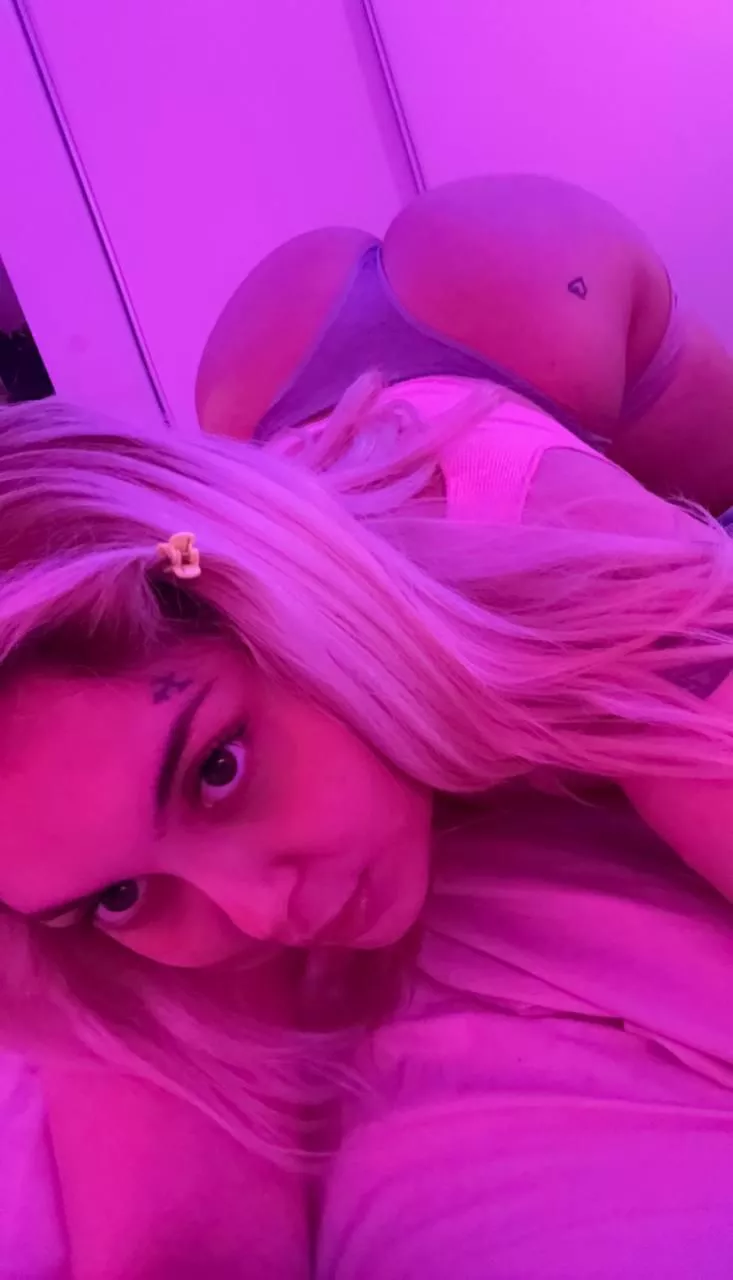 Ass up , face down , nothing better rigth? 