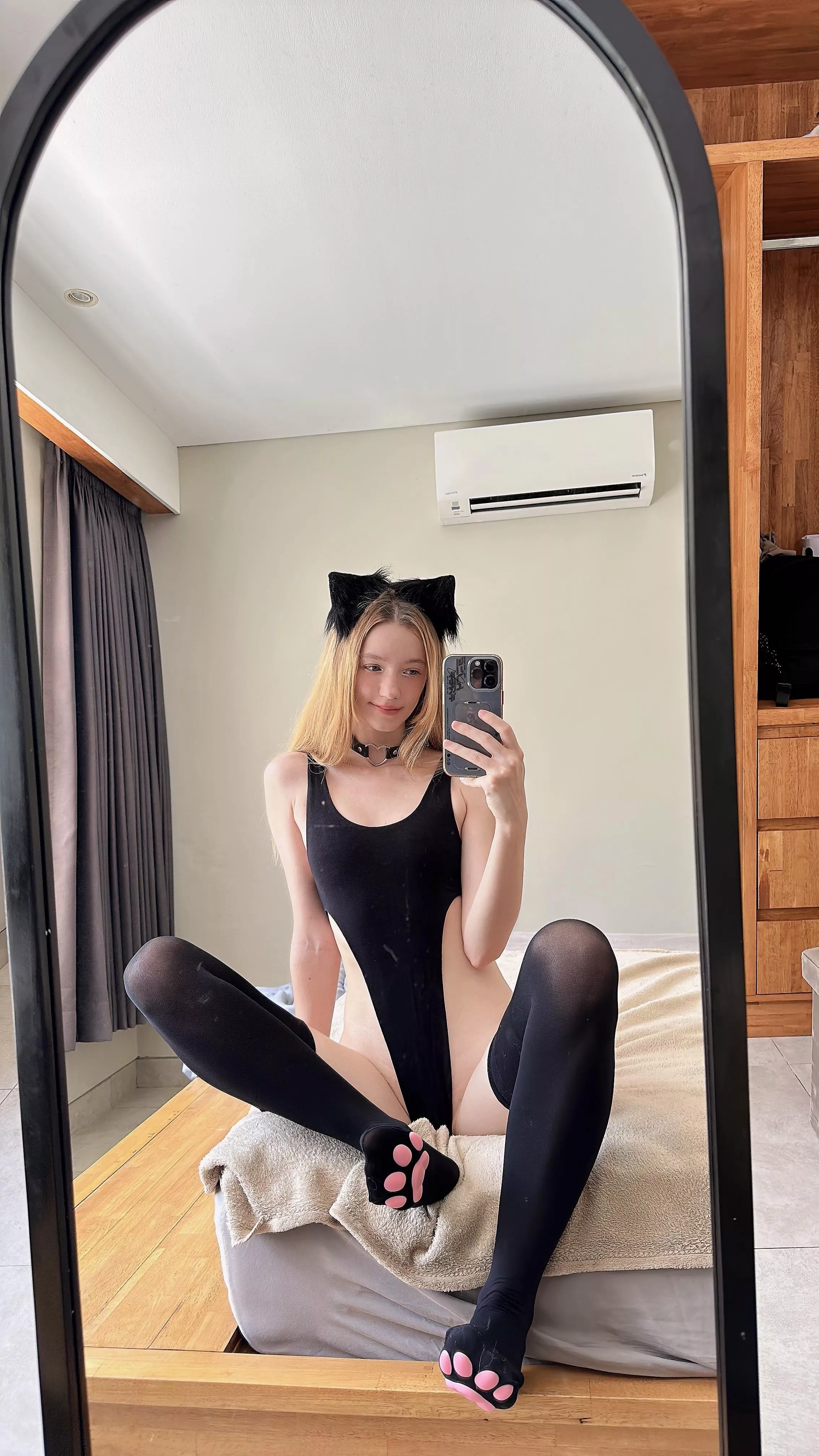 Black stockings are the best thing ever