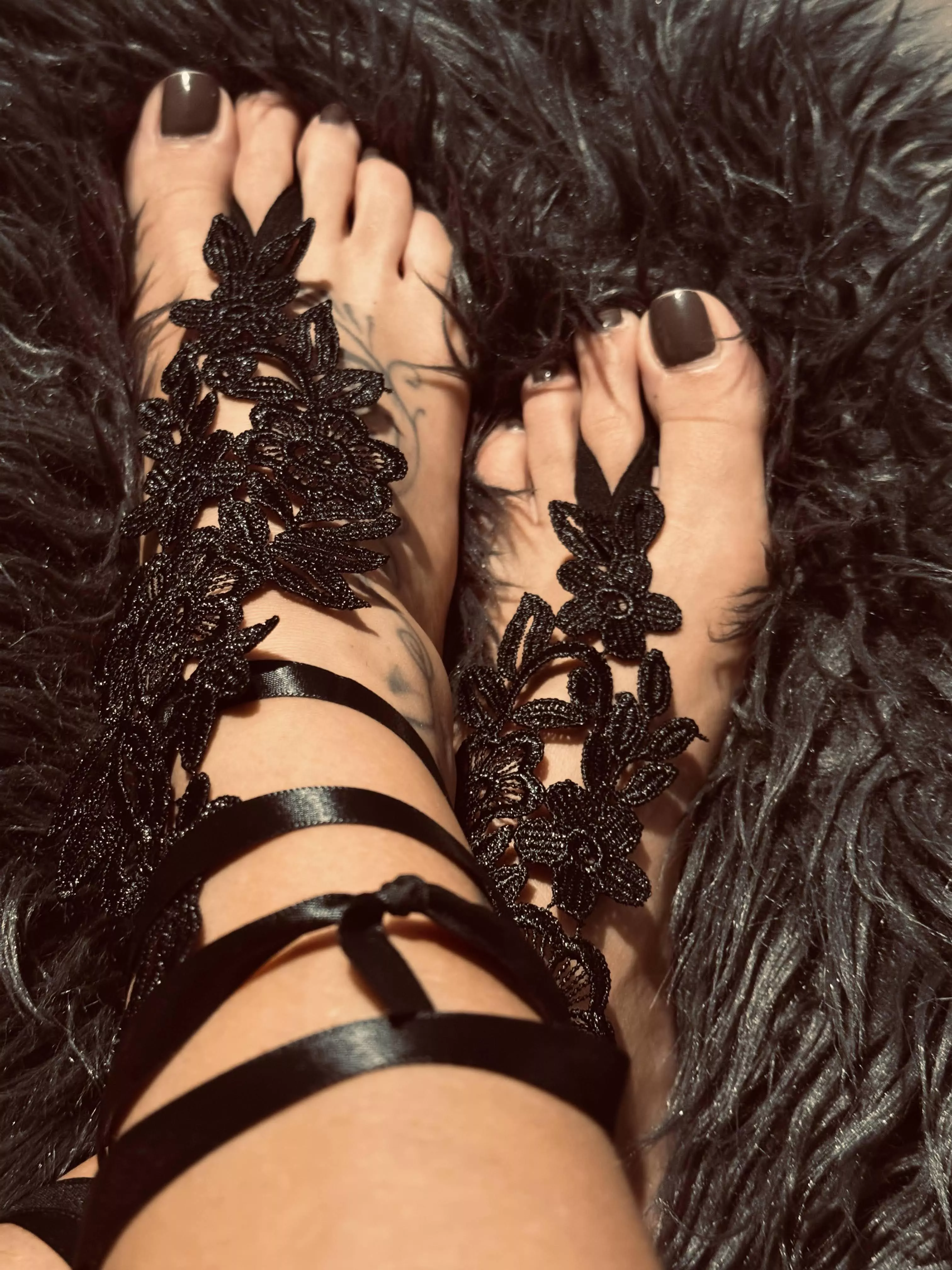 Can you add to my decorative toes?