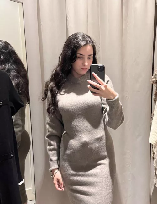 Can you see my special belly button…?