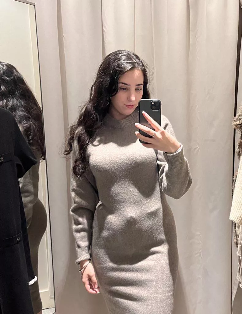 Can you see my special belly button…?