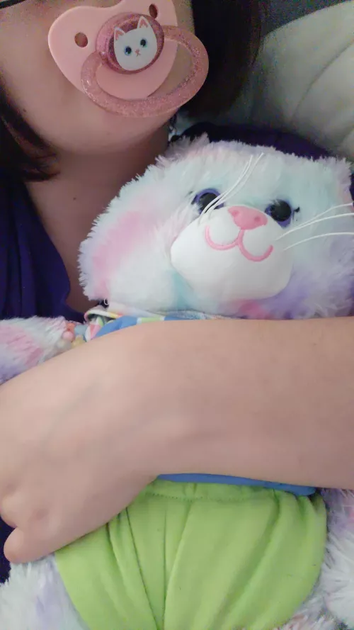 Cant wait to cuddle dada instead of my pluuushies hehe 