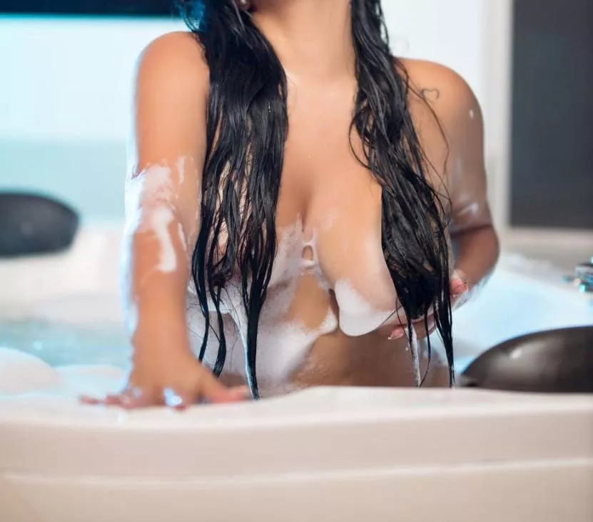 Come and give it to me hard daddy 🎁1n my B1OO