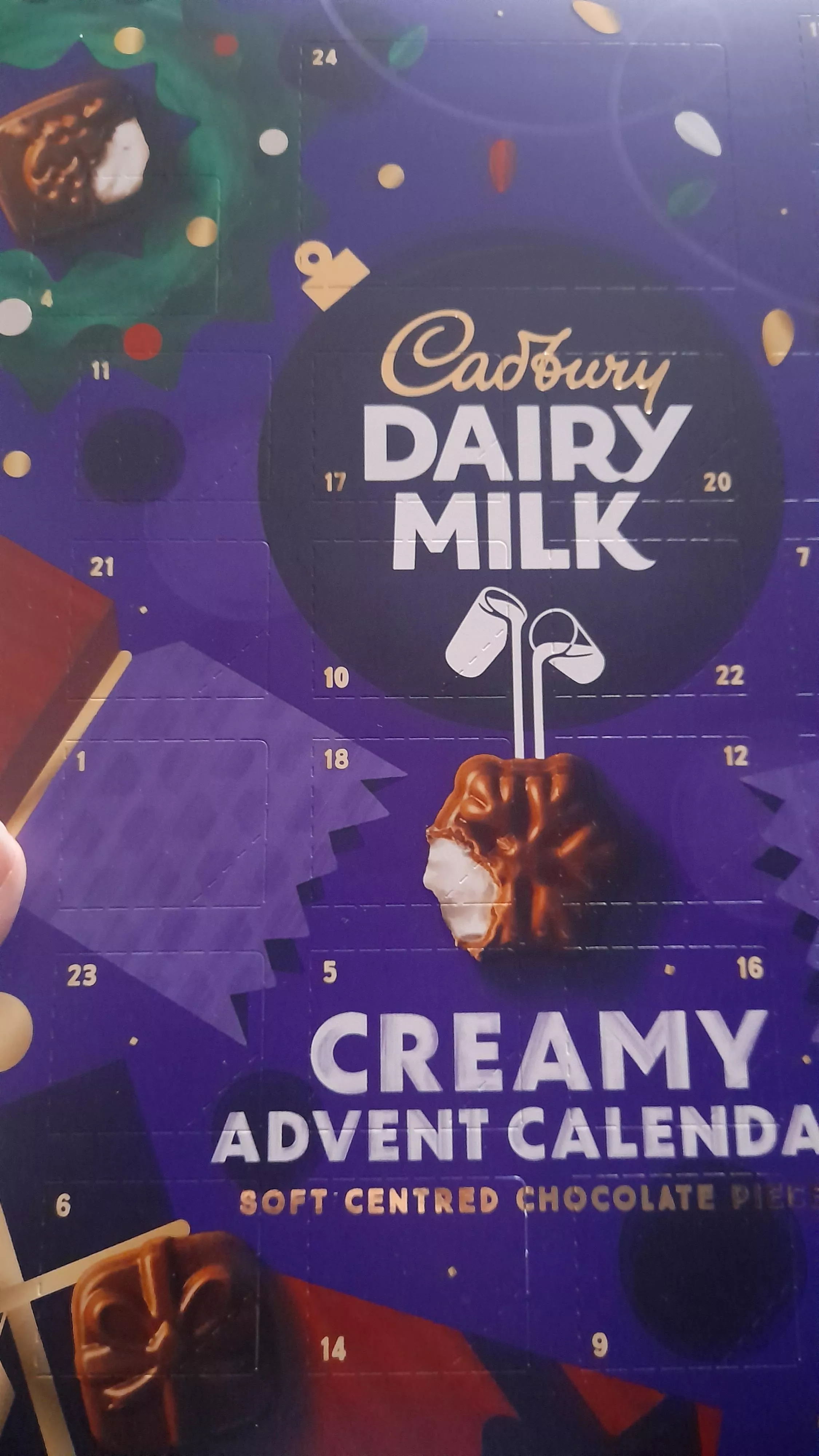 Daddy got me an advent calendar 😁😍