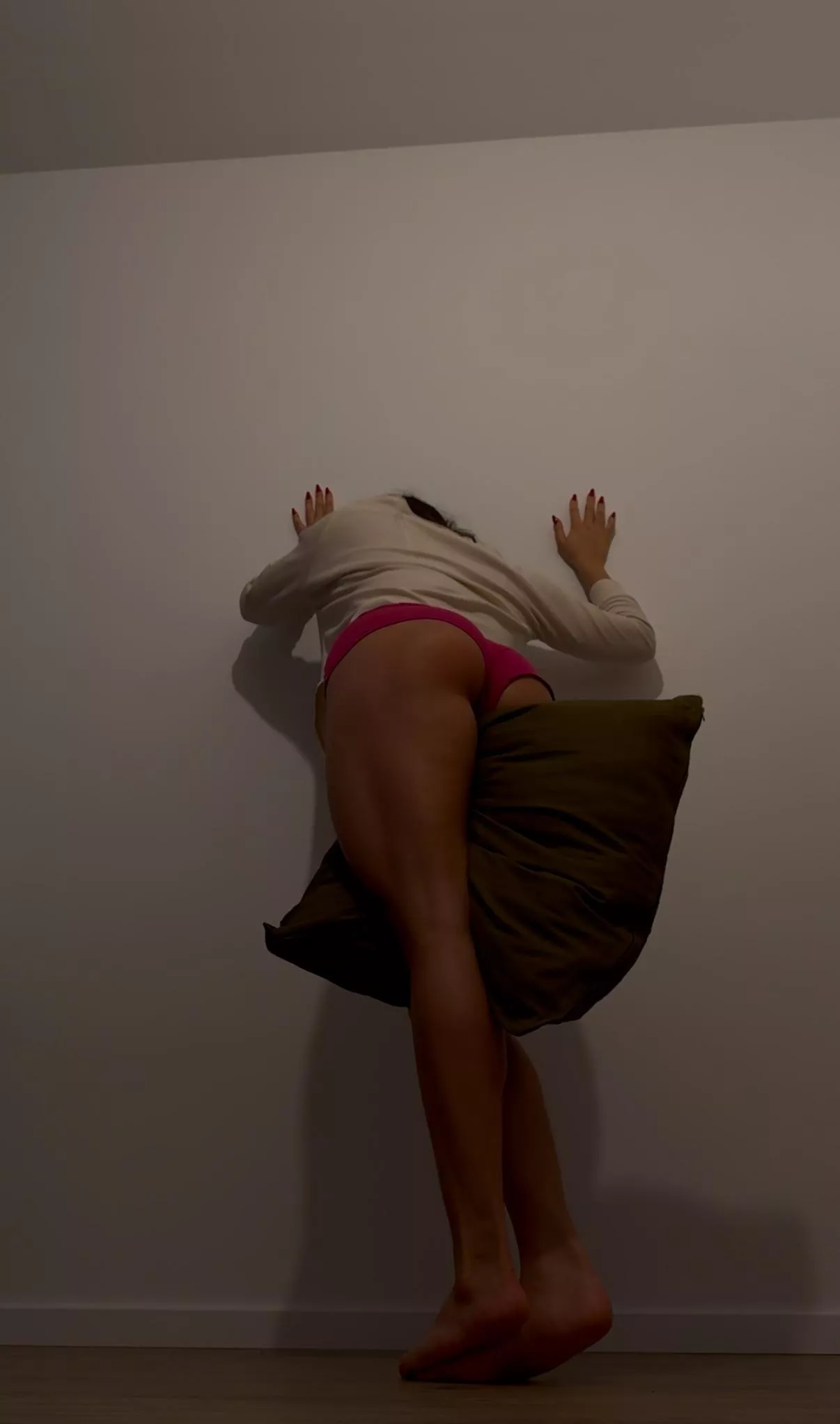 Do u  think u can handle the power of my thighs?