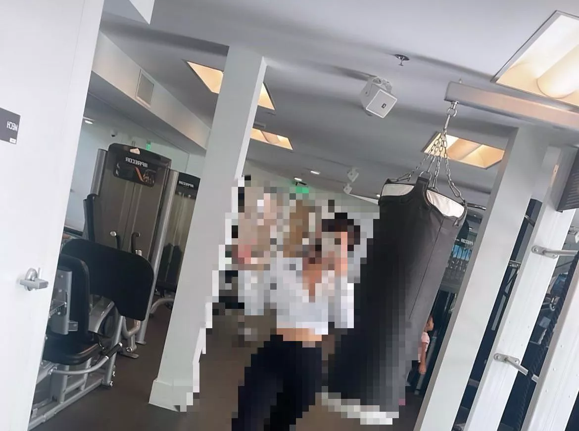 Do you feel that burning desire to serve a hot latina brat that sees you for the pathetic, little thing you are?