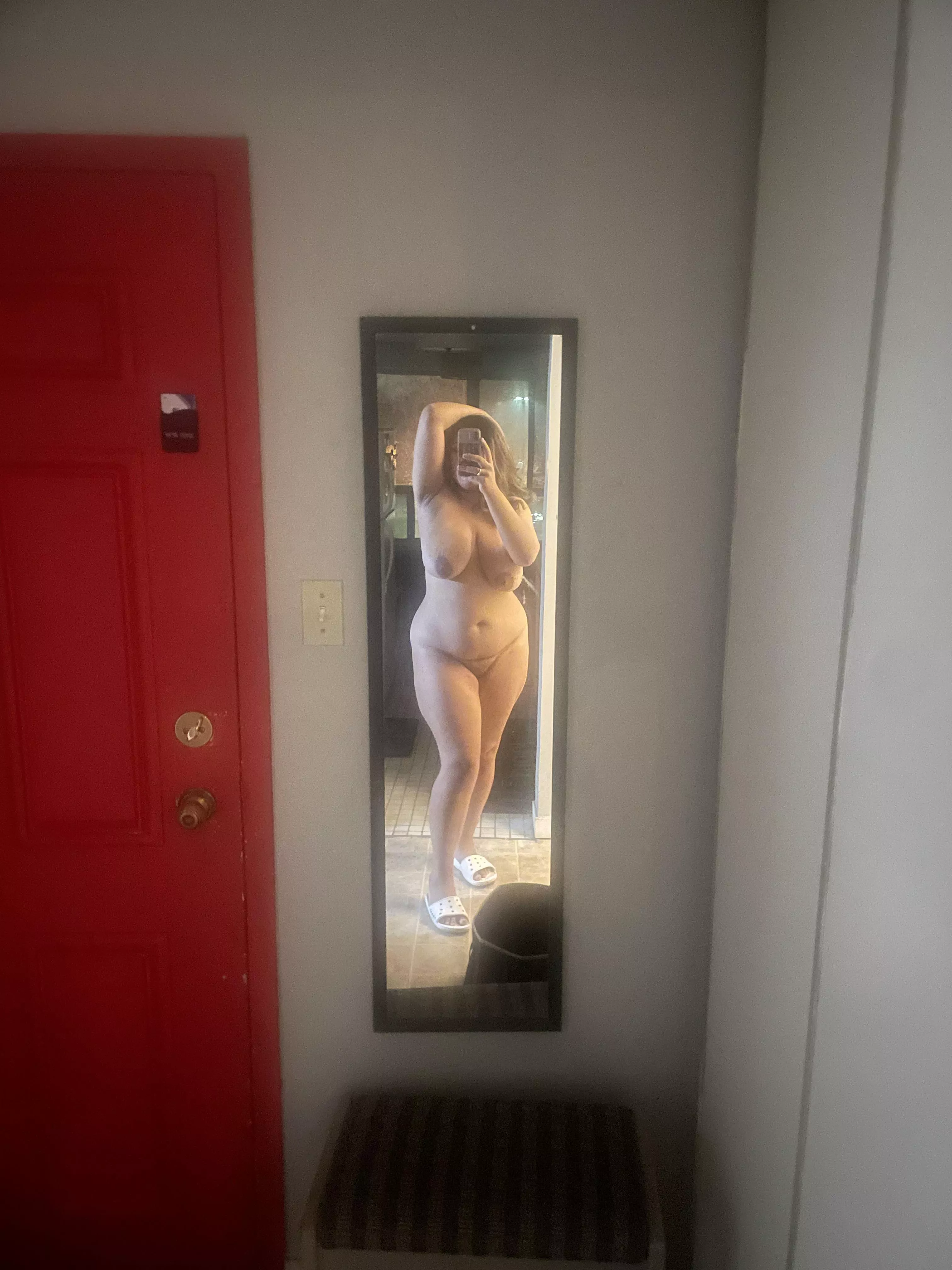 drop a 💗 and I'll send a 100% random nude to the first 100 redditors (I actually send)