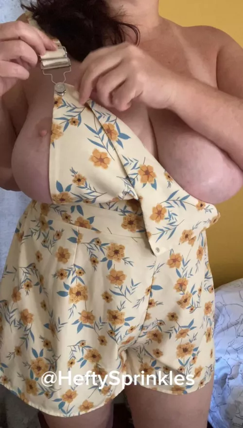 (F) what do you think of my new romper