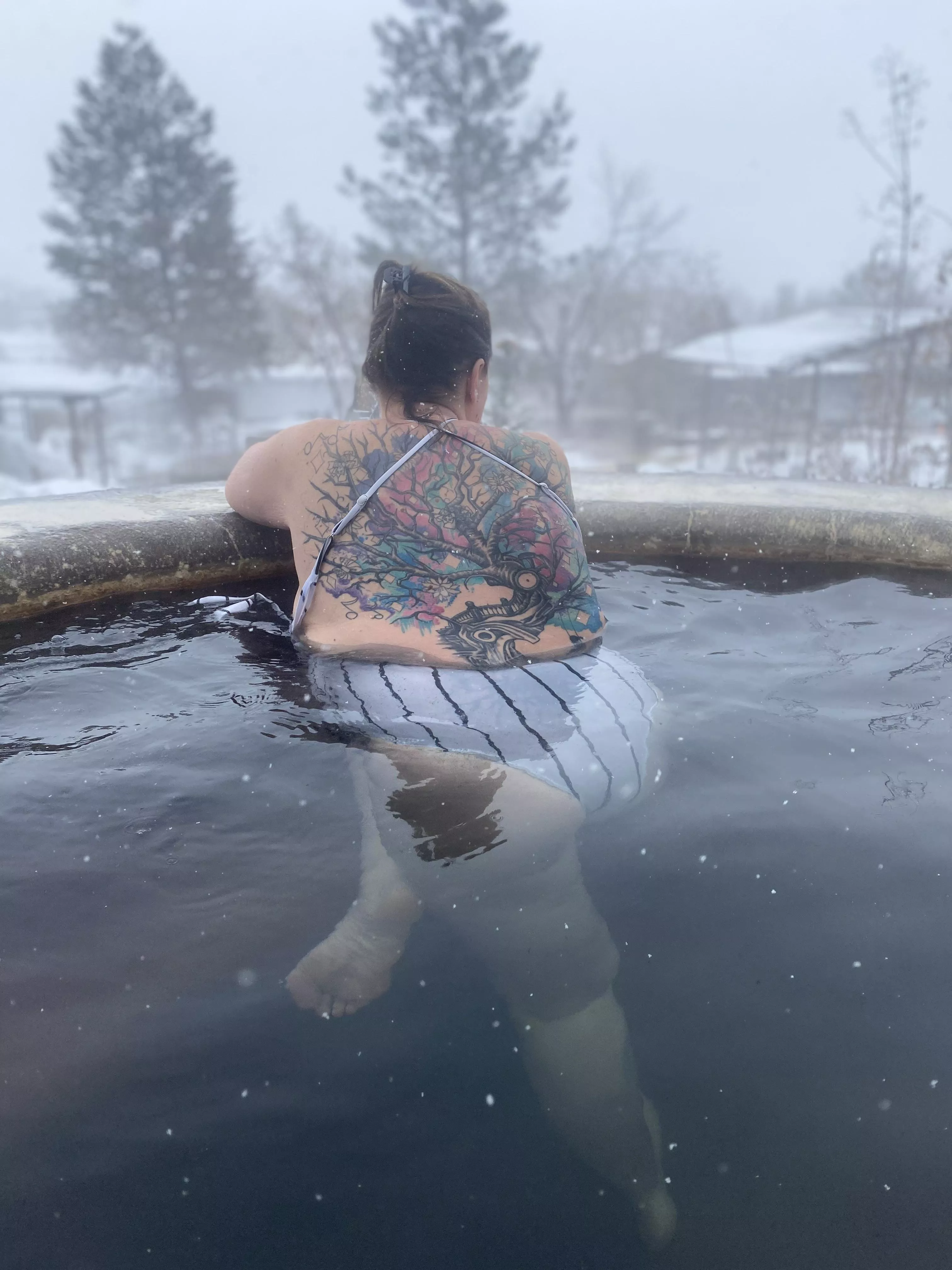 Farmington couple looking for new friends! Yes we are thicker and over 40 but hey we enjoy all types so message us let’s have some fun chatting and getting to know each other better!!!