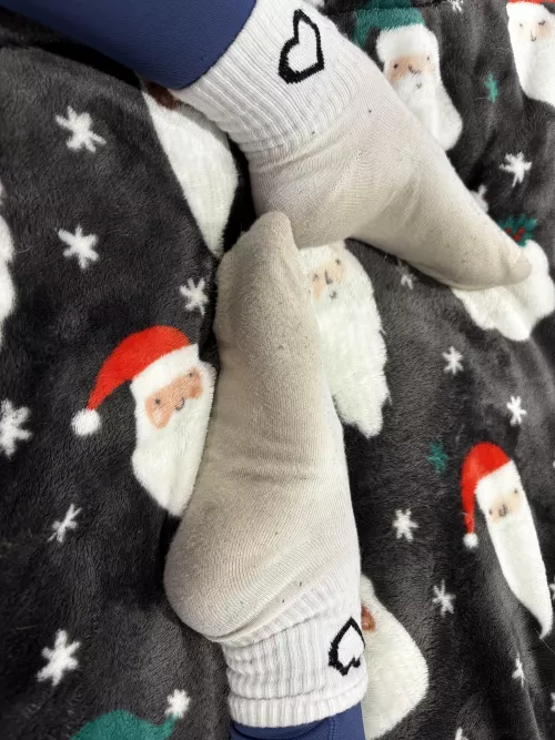 First post 👻 2 day wear so far and can add [selling] 