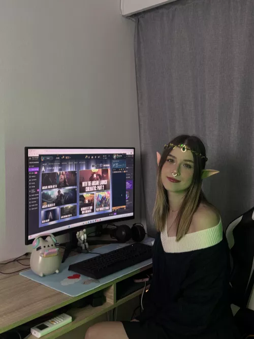 Happy Geeky Monday to everyone 