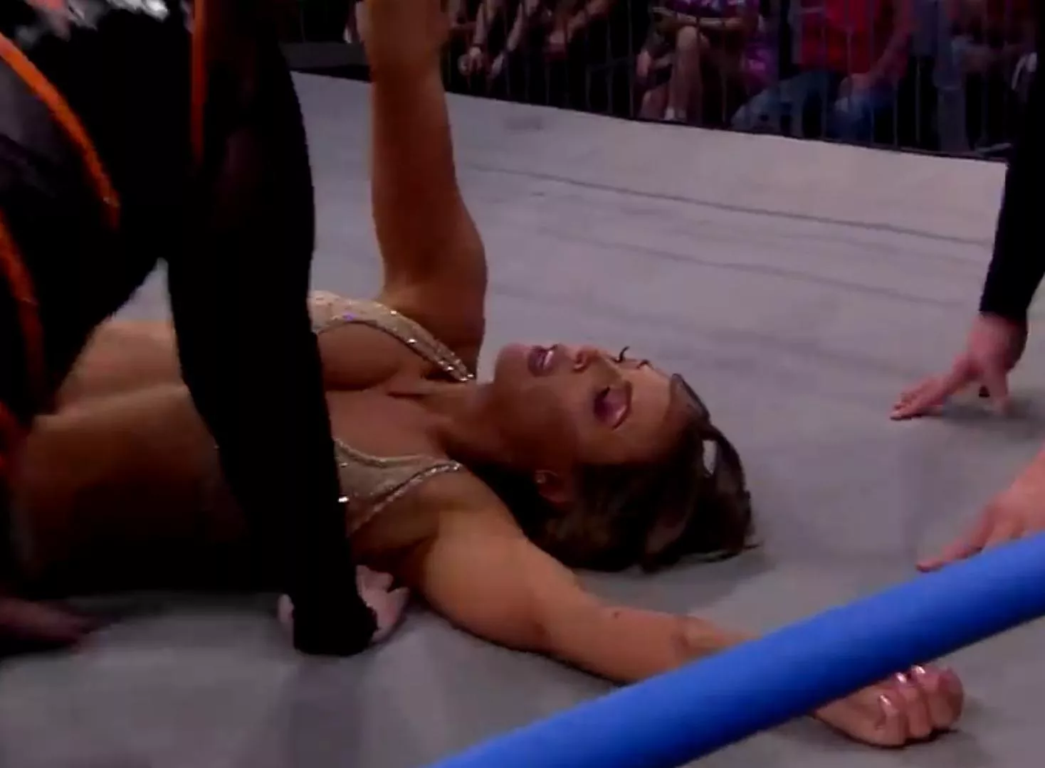 Helpless golden jobber Cassie Lee is in big trouble. Such a weak useless jobber!!