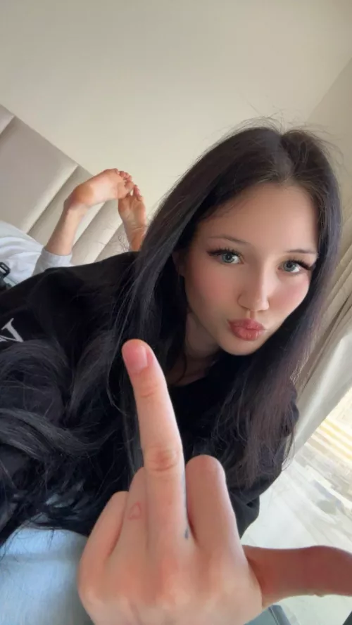 how weak does it make you everytime you see my soles while my bf is pounding tf outta me 